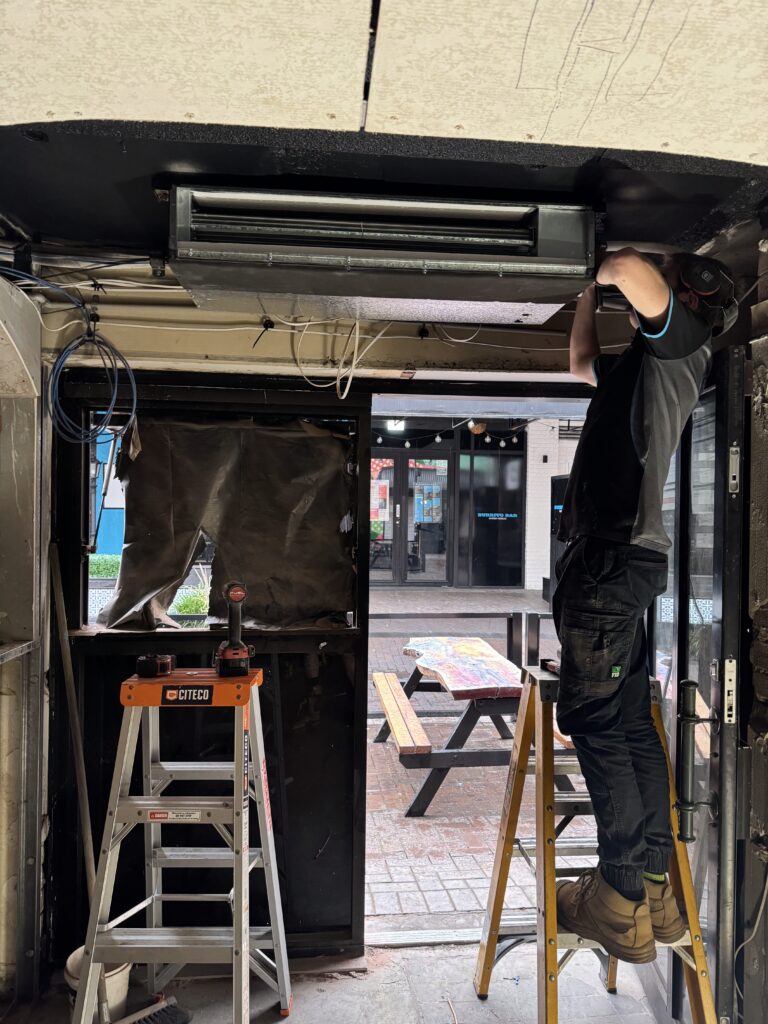 DE Air Conditioning Services - Installation